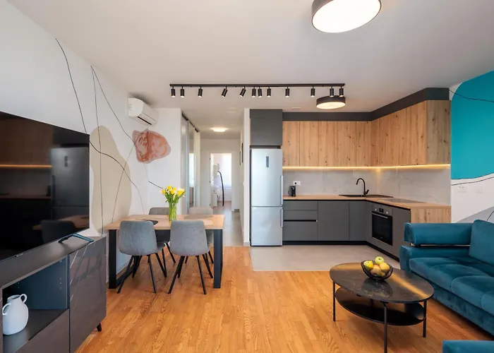 For - 2br With Free Garage Parking ספליט