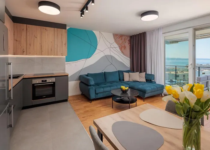 For - 2br With Free Garage Parking * ספליט