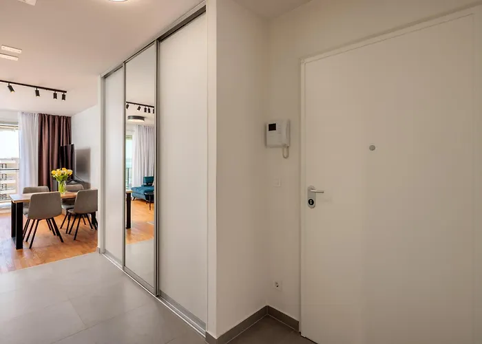 For - 2br With Free Garage Parking * Сплит
